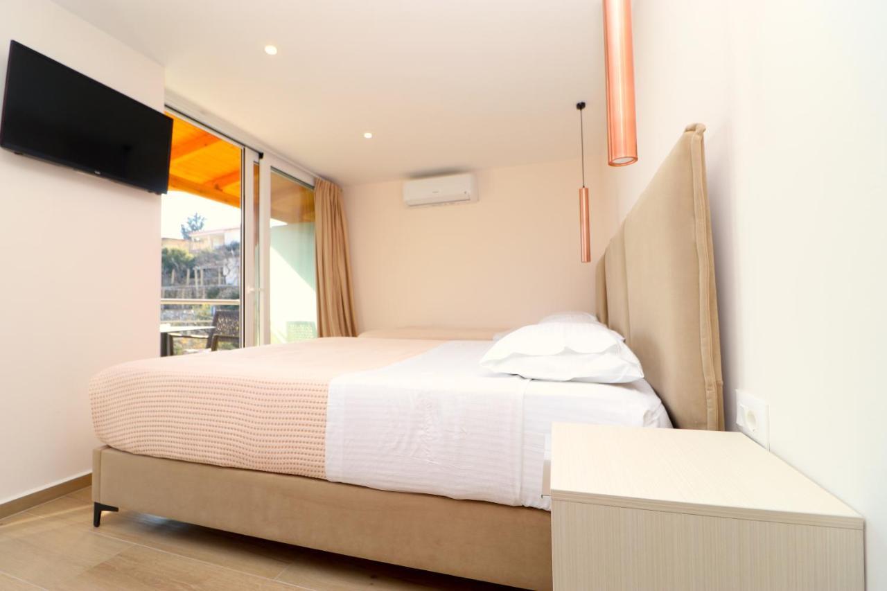 Fegi Rooms ฮีมาเรอ ภายนอก รูปภาพ