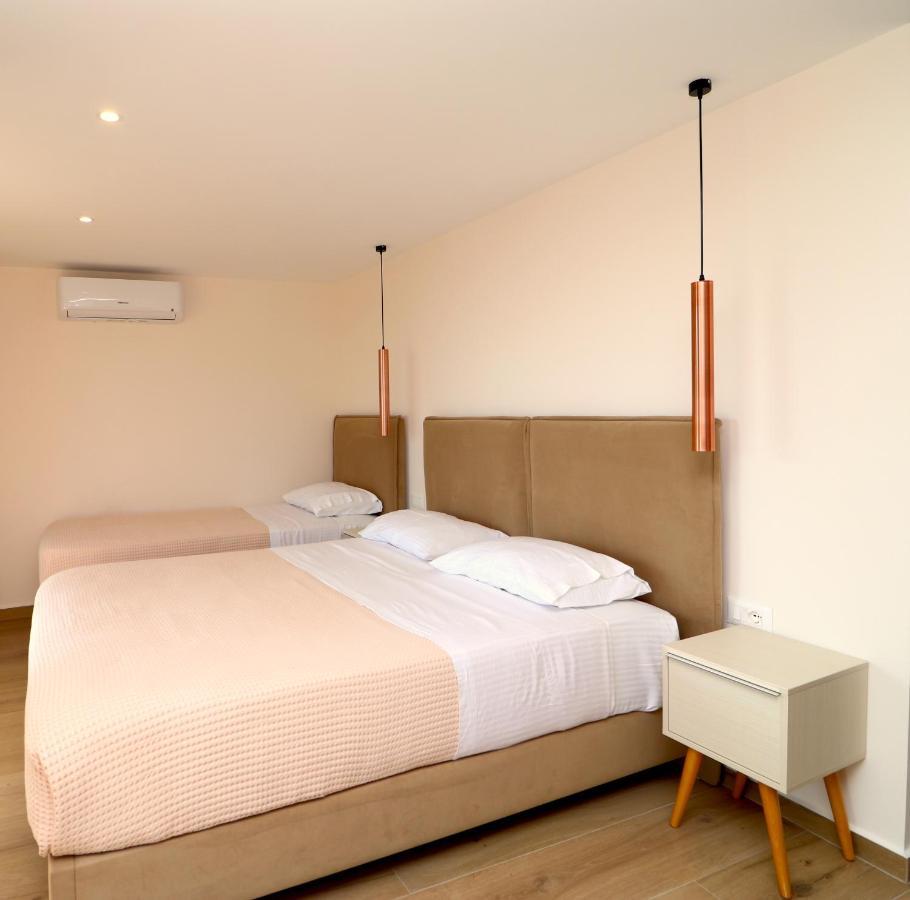 Fegi Rooms ฮีมาเรอ ภายนอก รูปภาพ