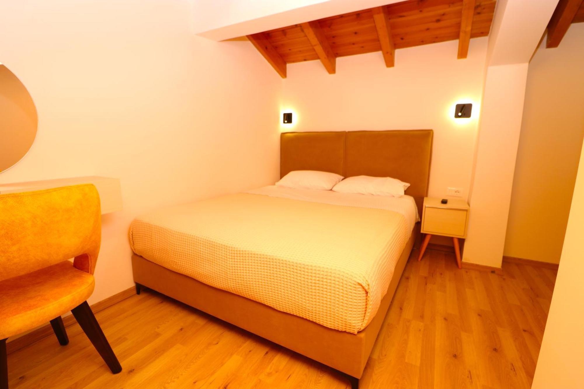 Fegi Rooms ฮีมาเรอ ภายนอก รูปภาพ