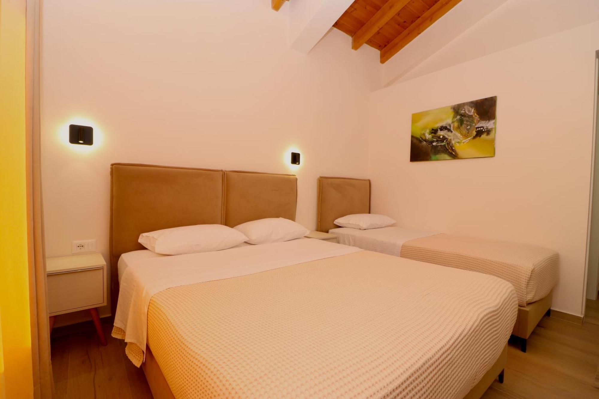 Fegi Rooms ฮีมาเรอ ภายนอก รูปภาพ