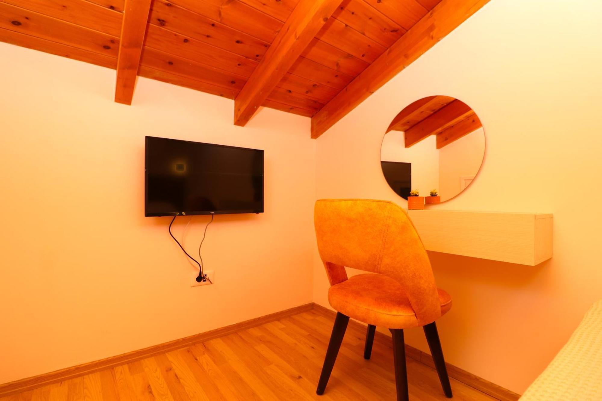 Fegi Rooms ฮีมาเรอ ภายนอก รูปภาพ