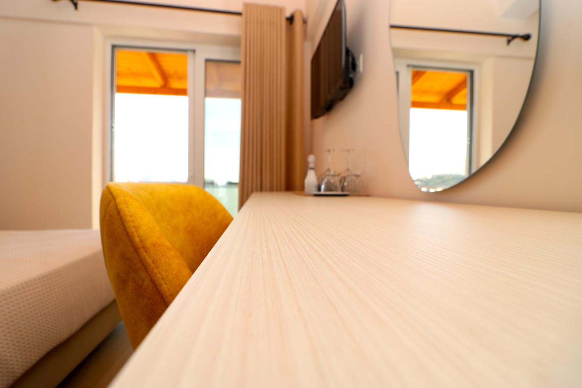 Fegi Rooms ฮีมาเรอ ภายนอก รูปภาพ
