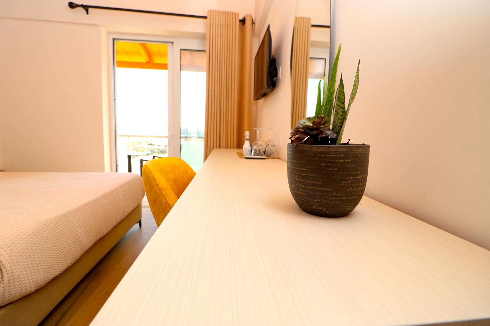 Fegi Rooms ฮีมาเรอ ภายนอก รูปภาพ